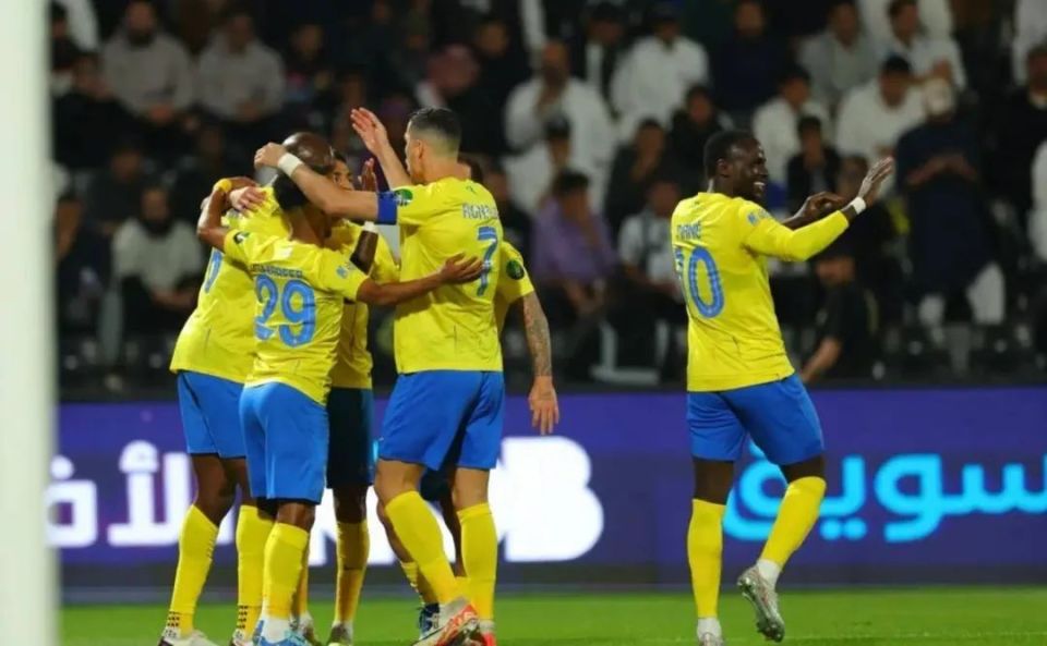 包含沙特球队签下意大利名帅，提升战斗力的词条