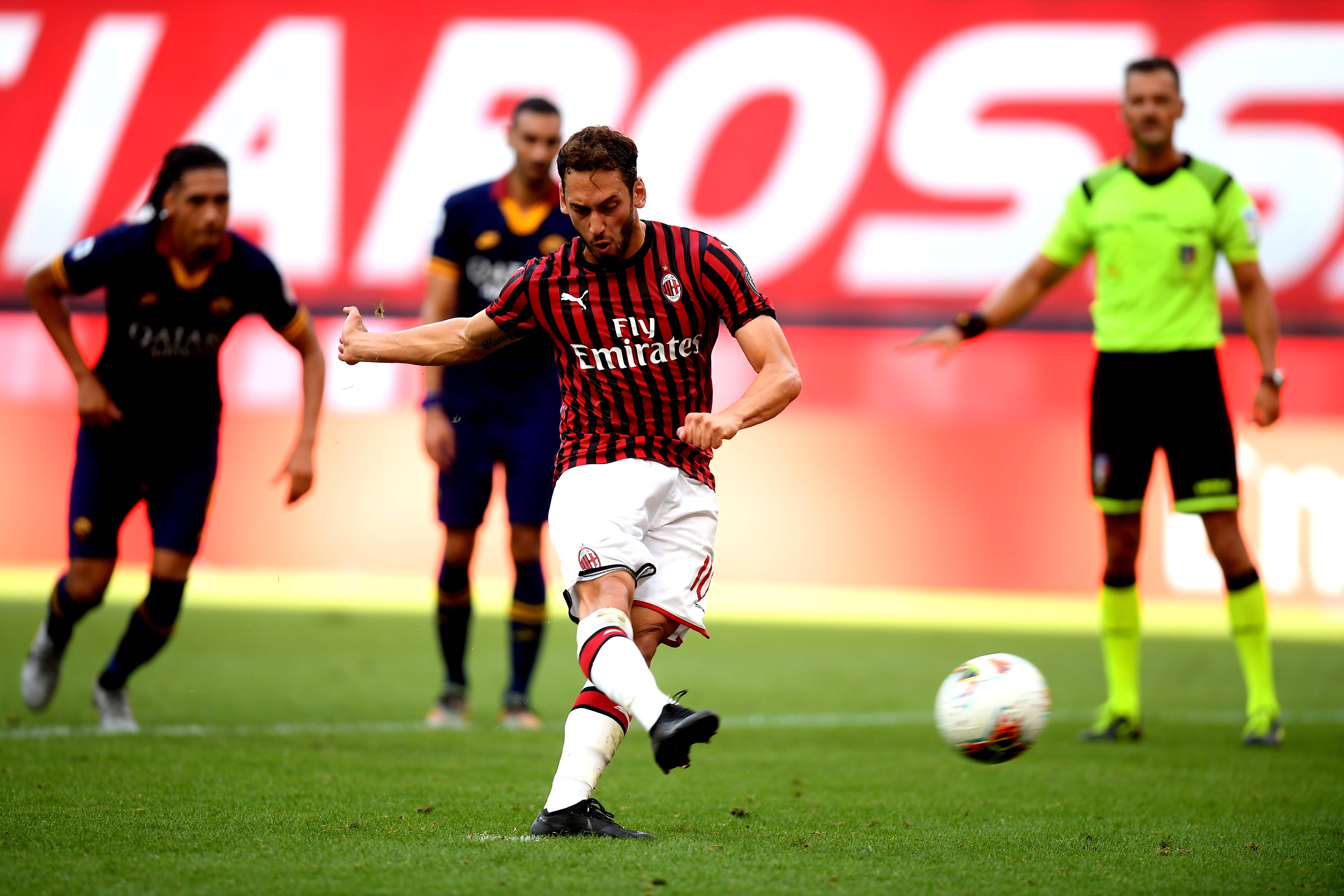 包含战意十足：AC米兰世俱杯热身赛回顾的词条