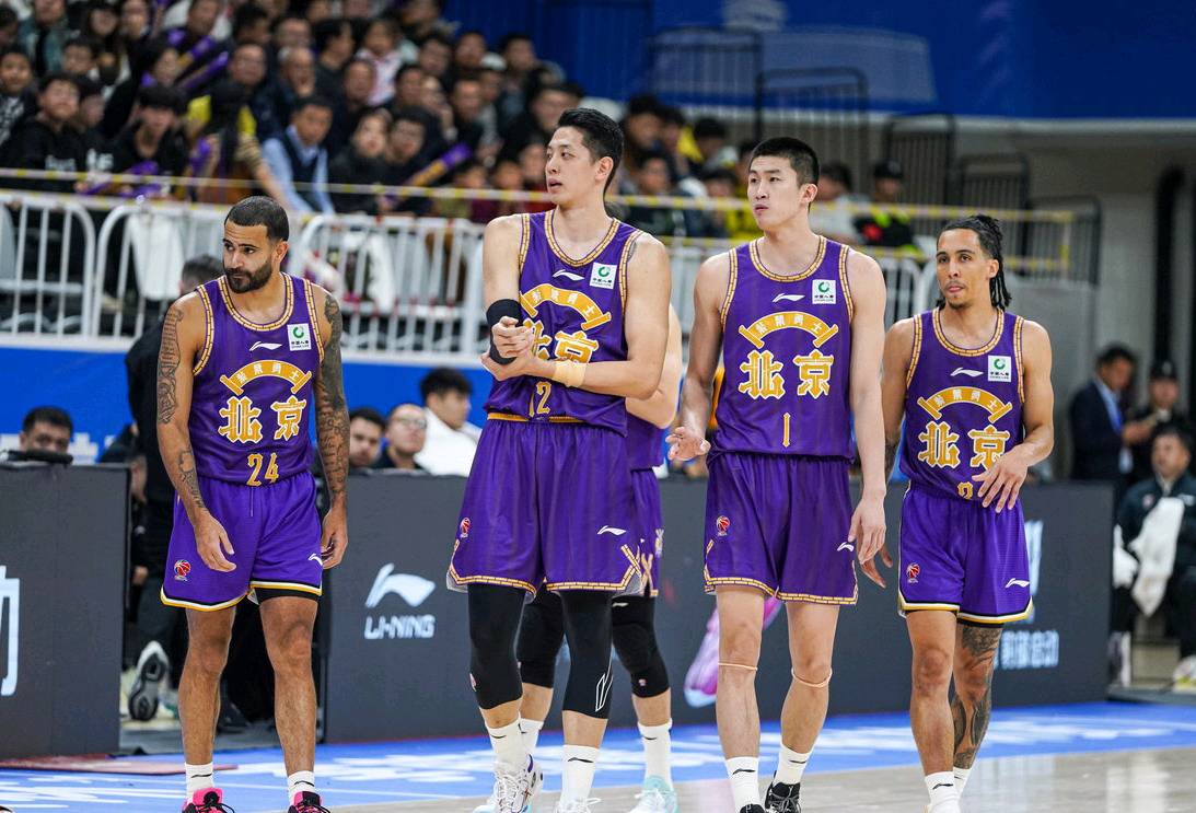 包含CBA外援36+13领衔首钢大胜江苏的词条