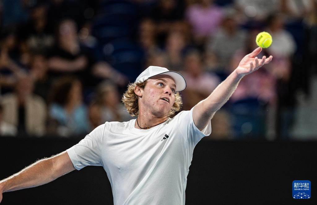 澳大利亚网球队绝杀法国网球队，兹维列夫打破历史纪录的简单介绍