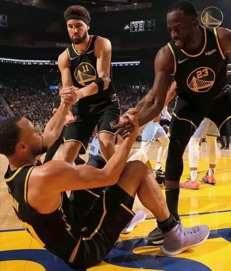 包含凯尔特人横扫雷霆,约基奇一己之力扛起全队的词条 包含凯尔特人横扫雷霆,约基奇一己之力扛起全队的词条