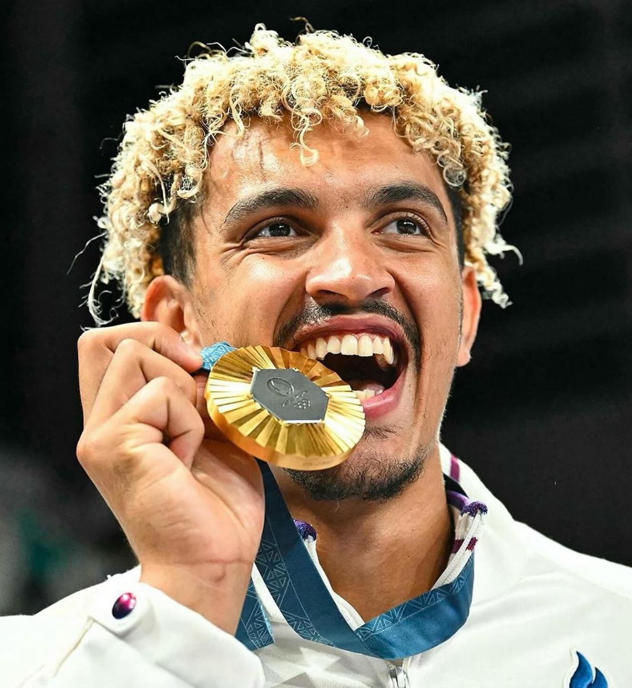 关于排球球员突破自我,表现堪称完美的信息 关于排球球员突破自我,表现堪称完美的信息