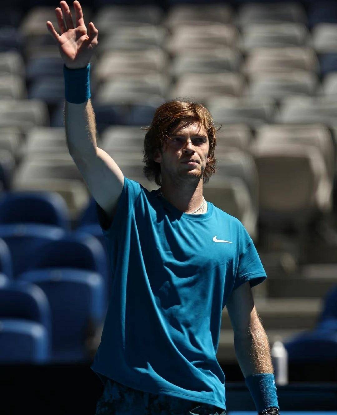 澳网险胜美网，鲁德状态火热