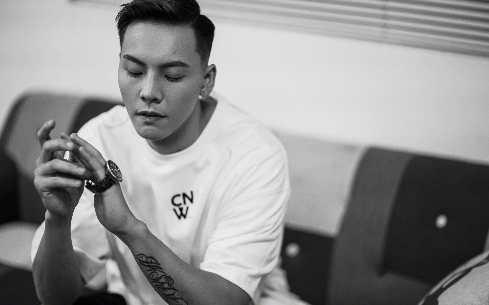 意甲焦点战，哥伦比亚锋线收割突尼斯防线