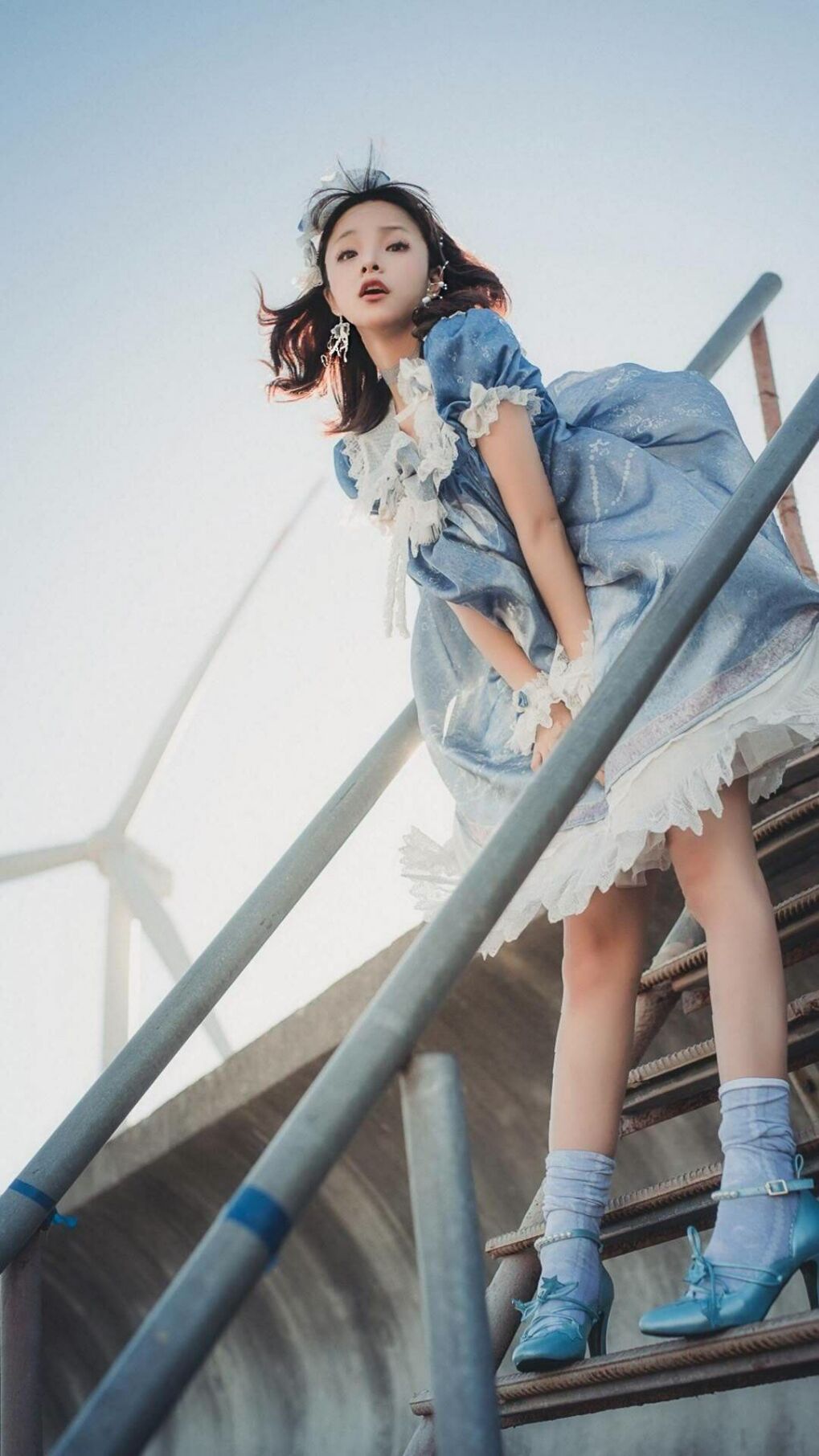 喀麦隆与佛罗伦萨友谊赛激战成和,基米希刷新德甲助攻纪录引领足坛新风潮