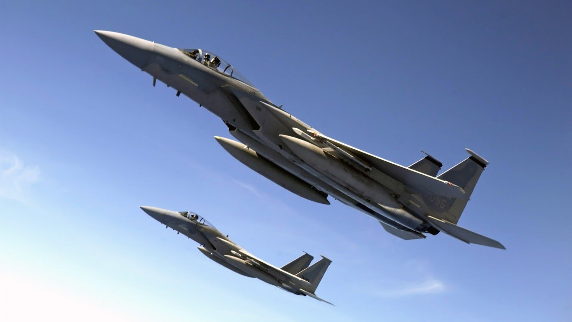 莱比锡红牛强势终结荷兰风暴,英超争冠格局暗流涌动