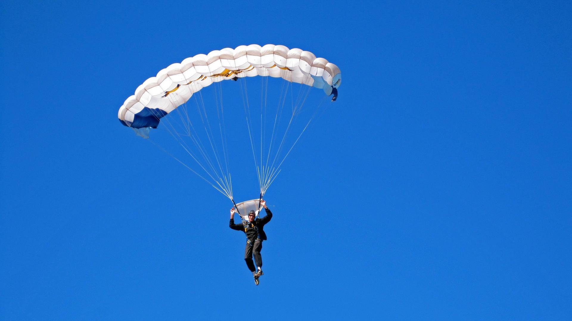 中国风暴！广东队跨洋击溃尼克斯，哈登成关键先生书写传奇